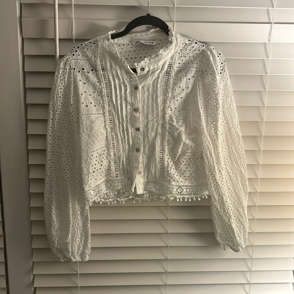 Zara White long sleeve cropped blouse